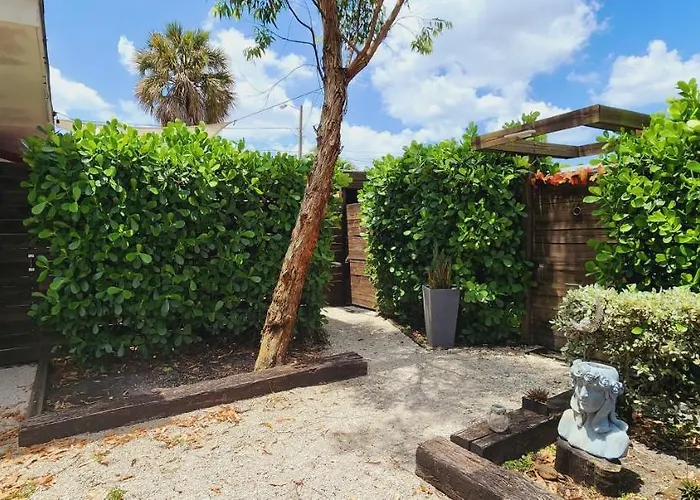 Private Aparment Studio In The Hard Of Miami Unit # 6